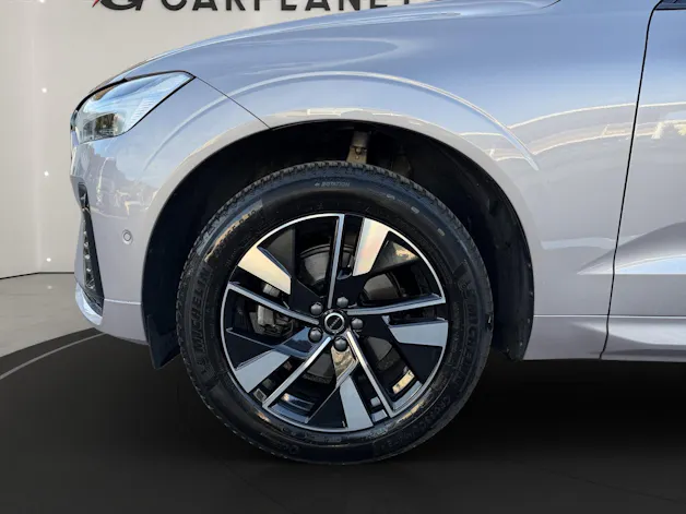 VOLVO XC60 2.0 B5 MH Plus Dark AWD