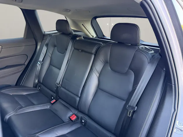 VOLVO XC60 2.0 B5 MH Plus Dark AWD