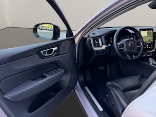 VOLVO XC60 2.0 B5 MH Plus Dark AWD
