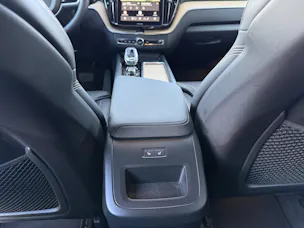 VOLVO XC60 2.0 B5 MH Plus Dark AWD