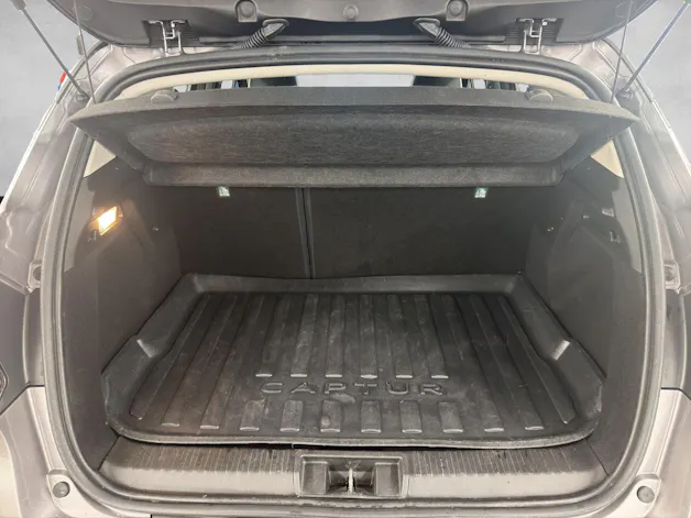 RENAULT Captur 1.6 E-Tech Plug-in Intens