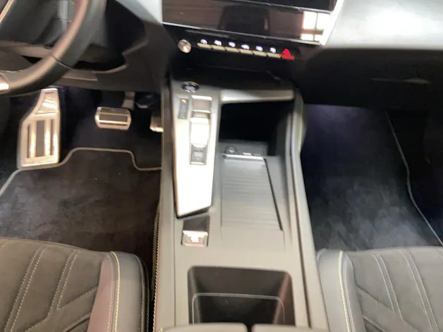 PEUGEOT 408 1.6 PHEV 180 GT