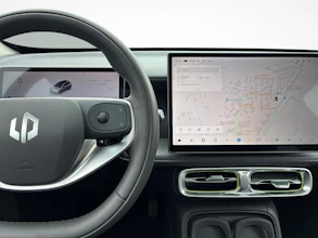https://vehicle.imgix.net/4485445/b673e460-2451-4321-a4dc-4d23693982d5.jpg