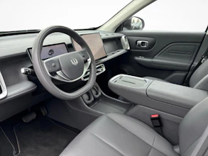https://vehicle.imgix.net/4485445/d8e18a0a-cd1e-42d5-b7c3-9efcb424a95c.jpg