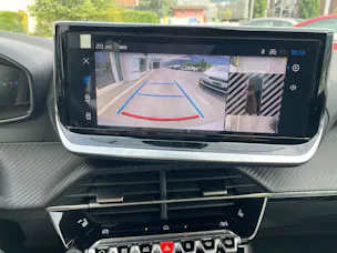 PEUGEOT 2008 1.2 Hybrid 145 Allure Premium