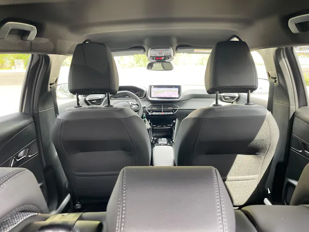 PEUGEOT 2008 1.2 Hybrid 145 Allure Premium