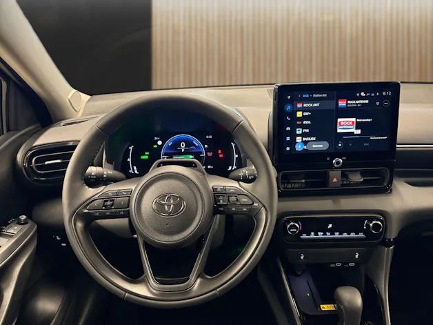 Toyota Yaris 1.5 VVT-i HSD Trend