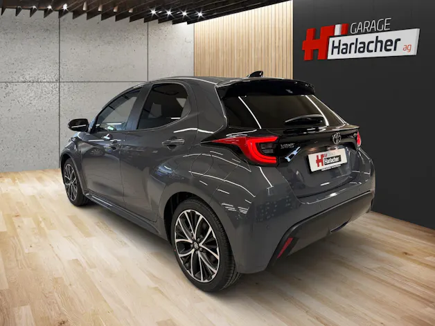 Toyota Yaris 1.5 VVT-i HSD Trend