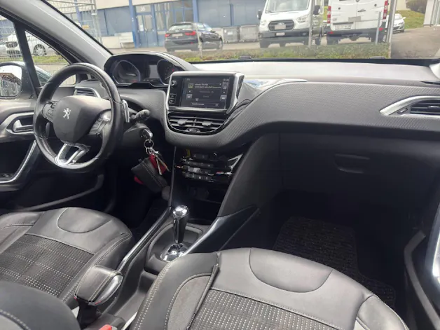 PEUGEOT 2008 1.2 PureTech Active EGS S/S Ersatzwagen