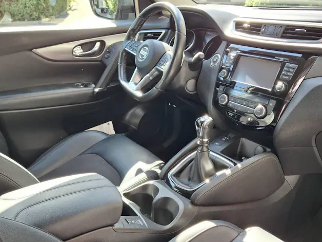 NISSAN Qashqai 1.3 DIG-T 160 Tekna