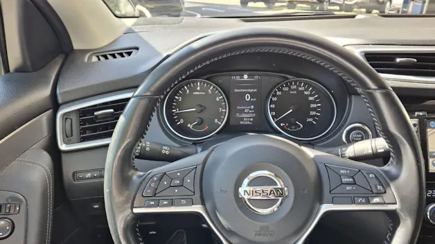 NISSAN Qashqai 1.3 DIG-T 160 Tekna