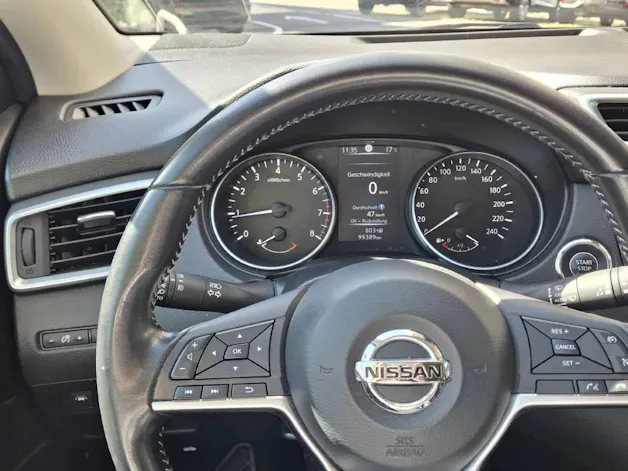 NISSAN Qashqai 1.3 DIG-T 160 Tekna