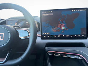 https://vehicle.imgix.net/4485649/82aa0696-0037-4b4e-8a71-ea23f81b2174.jpg