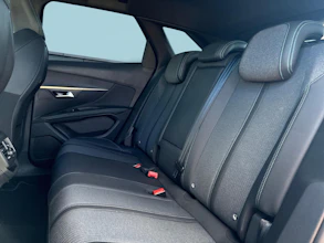 https://vehicle.imgix.net/4485674/2d60d4de-ef6c-4e58-9370-0969d305808a.jpg
