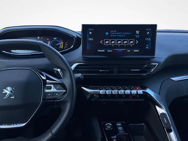 PEUGEOT 3008 1.2 Hybrid Allure Pack