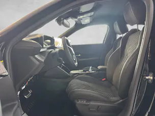 PEUGEOT 2008 1.2 Hybrid 145 GT Exclusive