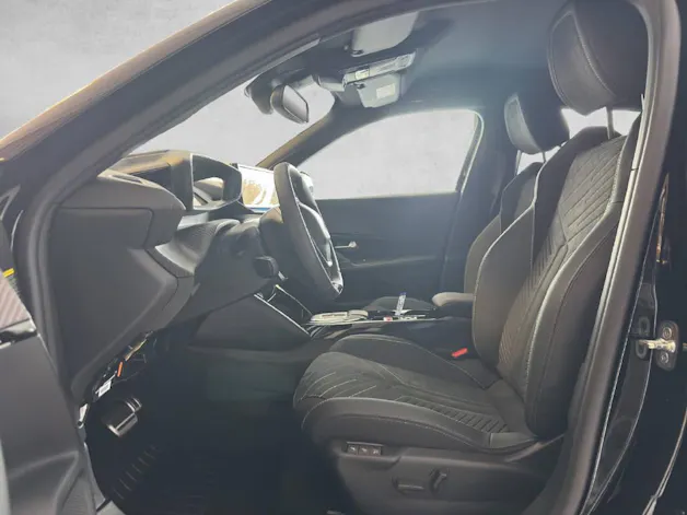 PEUGEOT 2008 1.2 Hybrid 145 GT Exclusive