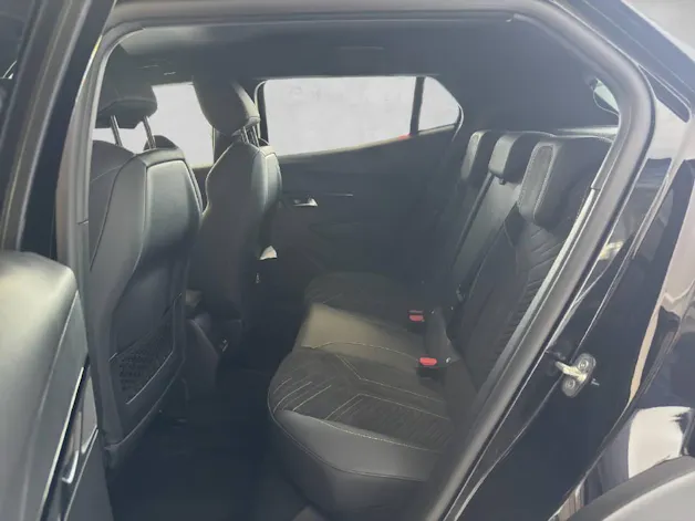 PEUGEOT 2008 1.2 Hybrid 145 GT Exclusive