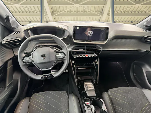 PEUGEOT 208 1.2 Hybrid 145 GT Exclusive