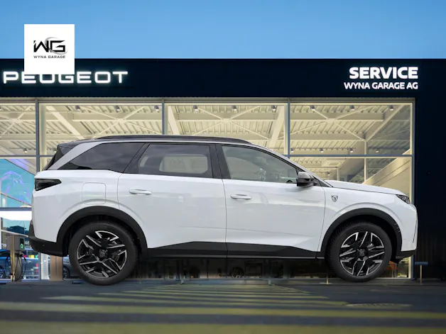 PEUGEOT 5008 1.2 Hybrid GT Exclusive