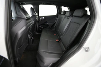 https://vehicle.imgix.net/4485775/4686f246-af52-446f-8119-9a40f0cd9543.jpg