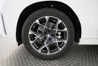 https://vehicle.imgix.net/4485775/b683c3f6-c71f-43f7-8735-61009f001e0d.jpg