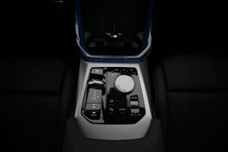 https://vehicle.imgix.net/4485775/fc8b4a4d-de8e-4b9e-99b0-140df6a63fe3.jpg