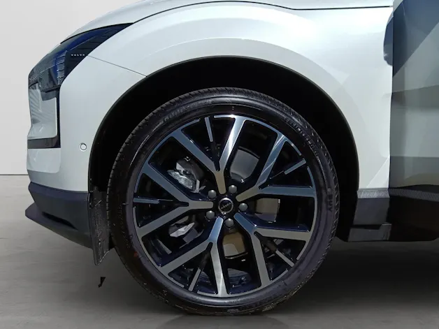 VOLVO EX30 E60 Twin Ultra Performance Xcentric Black Edition