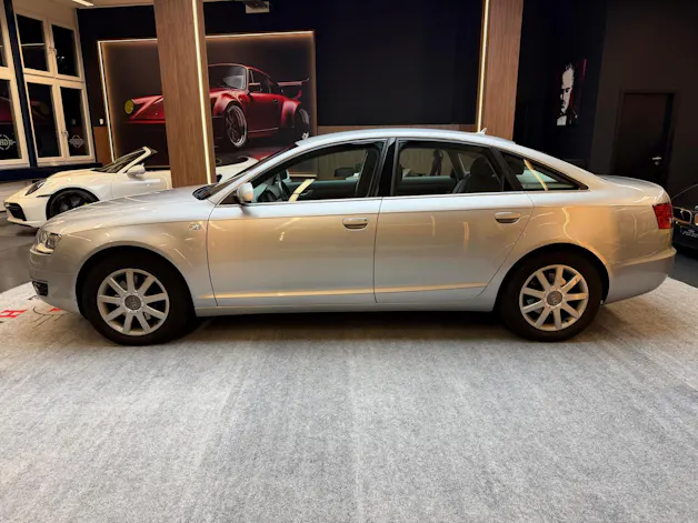 AUDI A6 2.8 V6 FSI quattro