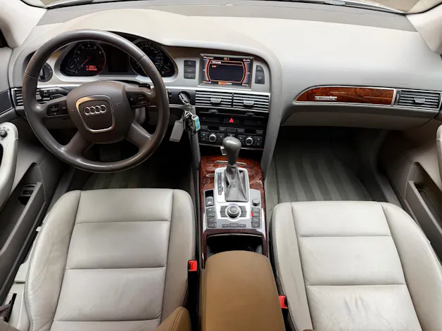 AUDI A6 2.8 V6 FSI quattro