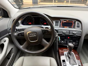 AUDI A6 2.8 V6 FSI quattro