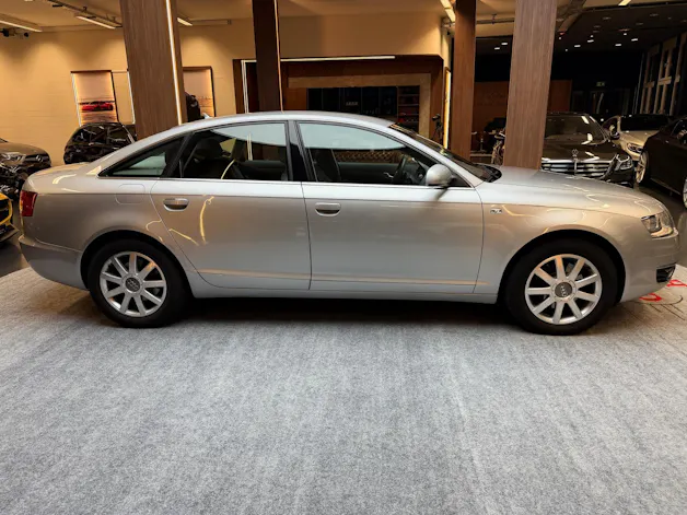 AUDI A6 2.8 V6 FSI quattro