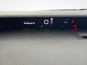 https://vehicle.imgix.net/4485810/2100121a-d6e0-4448-93bd-7e6a1767134f.jpg
