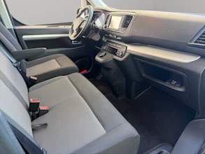 https://vehicle.imgix.net/4485812/b01c5b48-6f5e-44f0-9652-4b51163bbf84.jpg