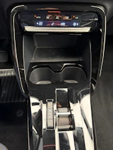 https://vehicle.imgix.net/4485813/d4ef28f2-6a07-4fd2-a152-4826e63f6a35.jpg