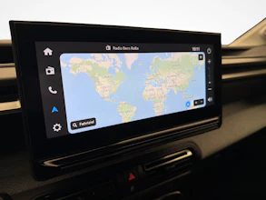 https://vehicle.imgix.net/4485814/eb0bd04d-8b9a-442a-980a-75f0cdc94b53.jpg