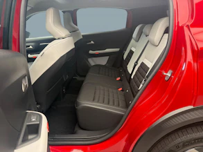 https://vehicle.imgix.net/4485818/77a1154f-e30f-42fa-a16e-377d7429a764.jpg