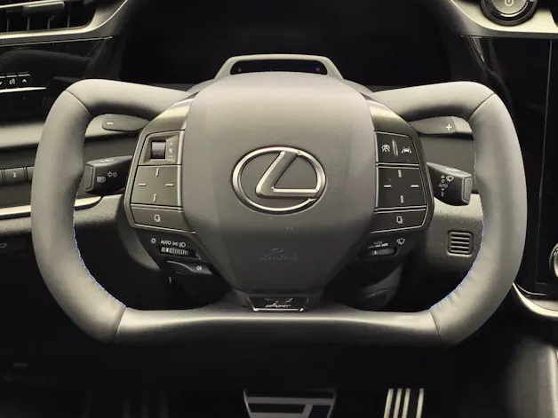 Lexus RZ 550e F Sport AWD