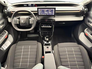 https://vehicle.imgix.net/4485832/64c593b9-4626-45b0-a434-c0464232ca13.jpg