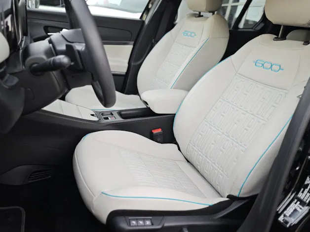 FIAT 600 1.2 Hybrid 145 La Prima