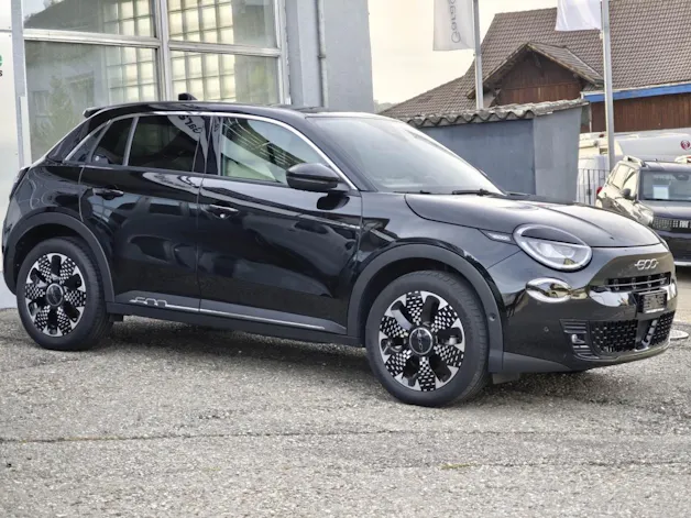 FIAT 600 1.2 Hybrid 145 La Prima