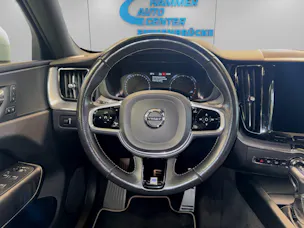 VOLVO XC60 2.0 D4 R-Design AWD