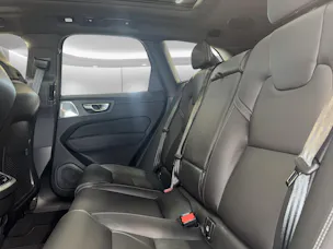 VOLVO XC60 2.0 B5 MH Ultra Dark AWD
