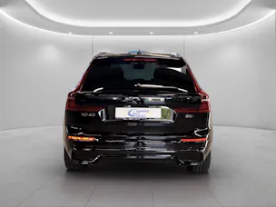 VOLVO XC60 2.0 B5 MH Ultra Dark AWD