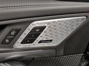 BMW X1 U11 23d xDrive paddles
