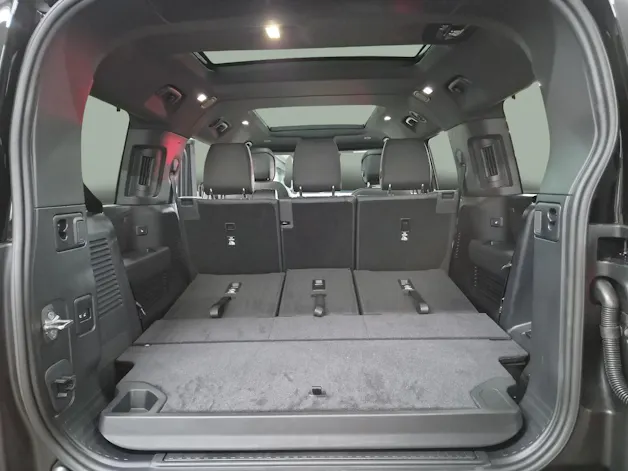 Land Rover Defender 130 3.0 D I6 350 X-Dynamic HSE