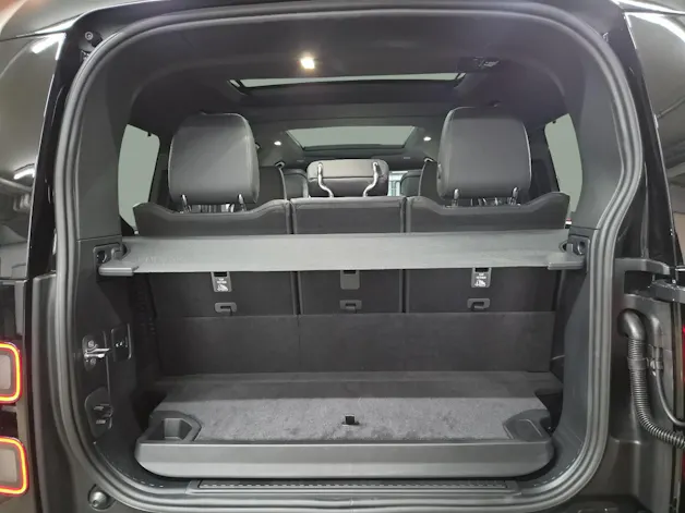 Land Rover Defender 130 3.0 D I6 350 X-Dynamic HSE