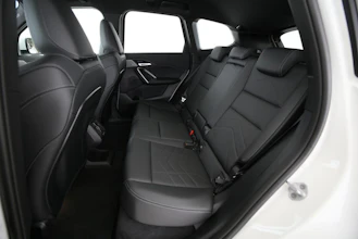 https://vehicle.imgix.net/4485999/38ff81f4-f65d-46cd-a1d8-eb5ffdae8386.jpg