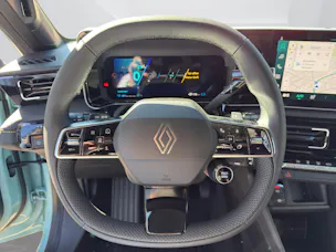 RENAULT R4 E-Tech Comfort Range iconic