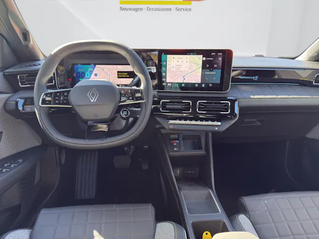 RENAULT R4 E-Tech Comfort Range iconic